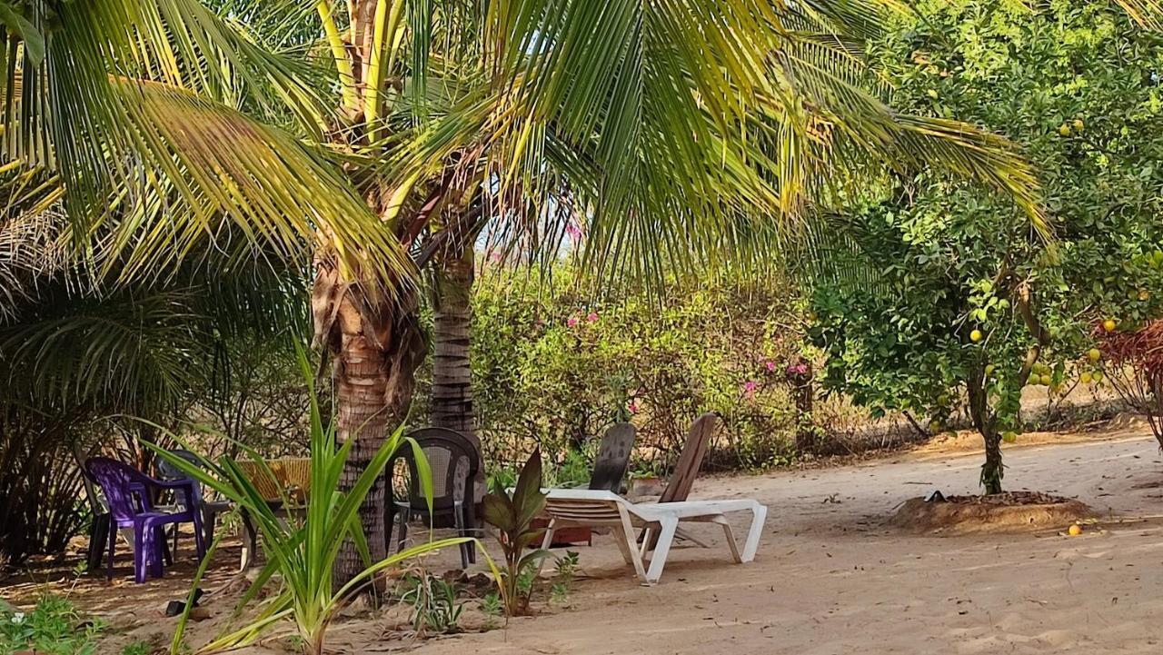 AKINE TI KASSO Diembering Diembéreng Exterior foto